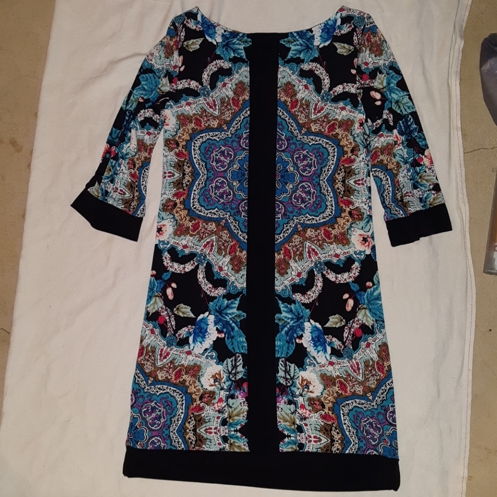 Dress - Picture 2 of 4